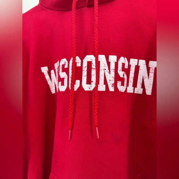 Wisconsin Hoodie Mens X-Large Red Pullover Sweatshirt - Picture 2 of 7